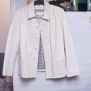 Jacklyn Smith Leather Jacket. Cream Colored. Size xl
